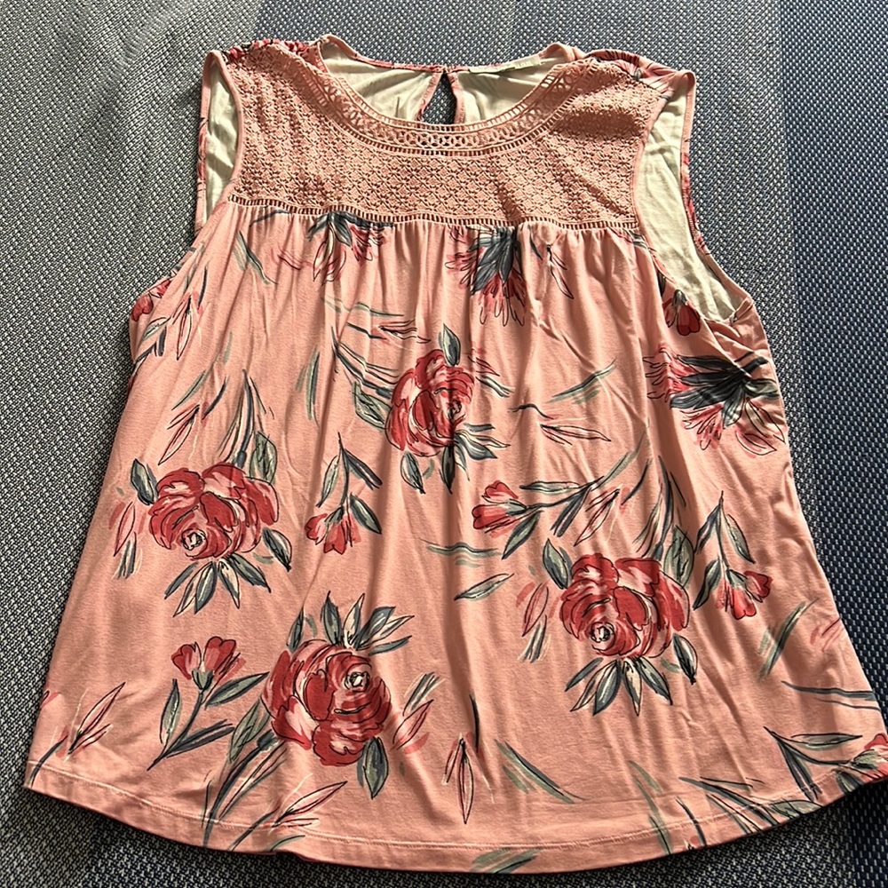 Daniel Rainn tank